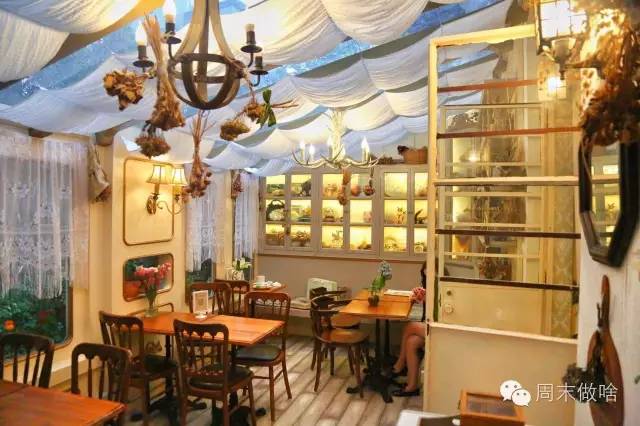 厉害了!魔都这条路上的面包比Farine好吃，梧桐比武康路还美