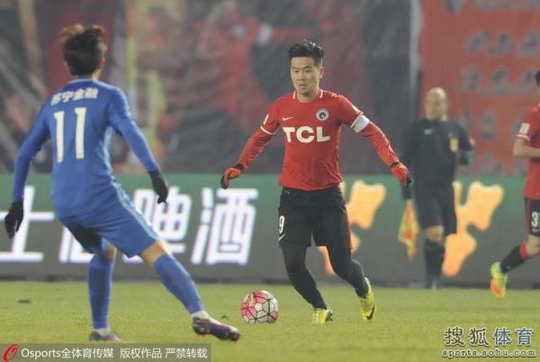 辽足战苏宁肇俊哲告别战潇洒带球大将风范