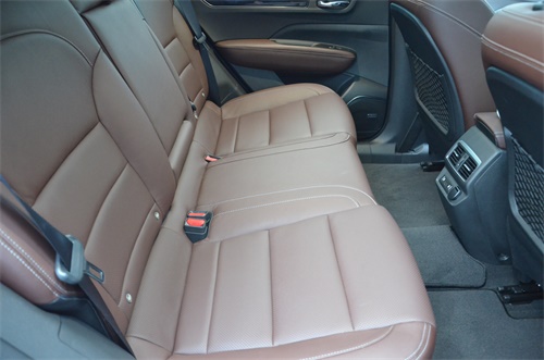 试驾2011雷诺科雷傲,2013款雷诺科雷傲进口2.5试驾