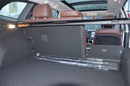 试驾2011雷诺科雷傲,2013款雷诺科雷傲进口2.5试驾