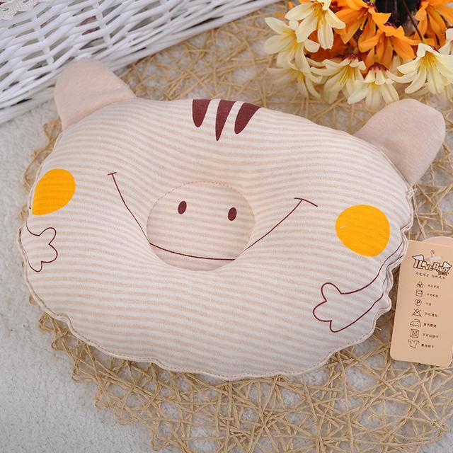 有利于宝宝的睡觉姿势,如何培养宝宝睡床