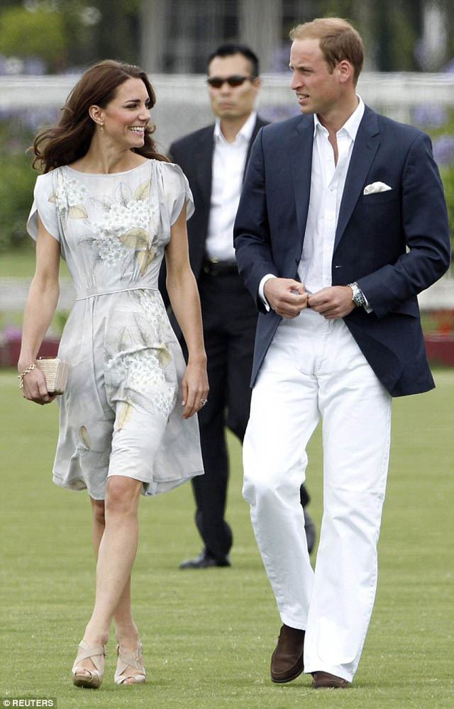 英国威廉王子和凯特王妃秃顶吗,威廉王子秃顶了哈里为啥没秃顶