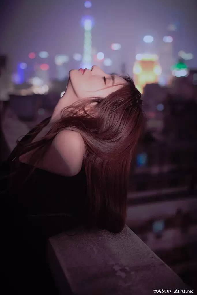 走进夜晚,拍一组让人迷恋的夜景人像