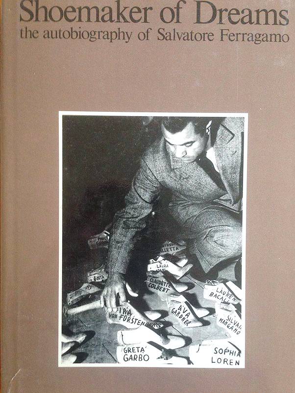 励志大戏|有个穷人家的孩子,辍学做鞋匠创建了时尚王国