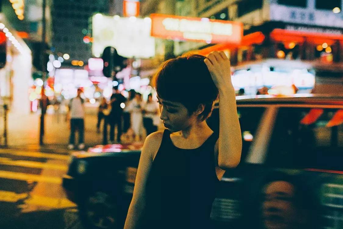 走进夜晚,拍一组让人迷恋的夜景人像