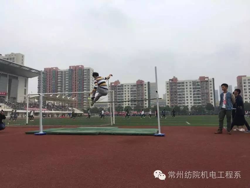 为运动健儿们助力喝彩,致运动健儿们青春的号角已经吹响