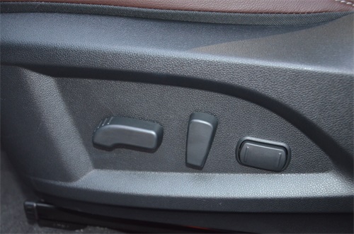 试驾2011雷诺科雷傲,2013款雷诺科雷傲进口2.5试驾