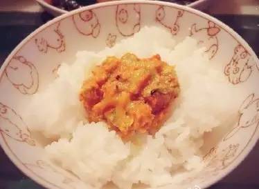 在东北人不是什么都能蘸酱,在东北什么都可以蘸酱