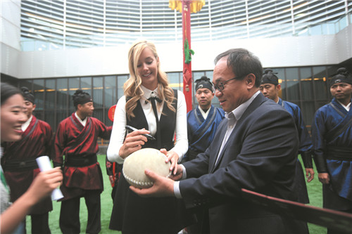 超模瓦尔加体重,超模瓦尔加微博