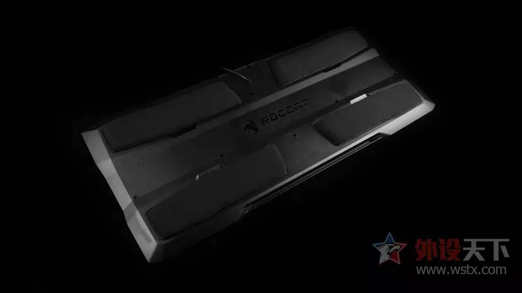 官方评测冰豹ROCCATSOVA游戏膝板图赏简评:腿上游戏