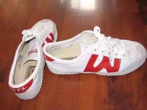 90后小时候爆款衣服,00后童年记忆中最深的衣服