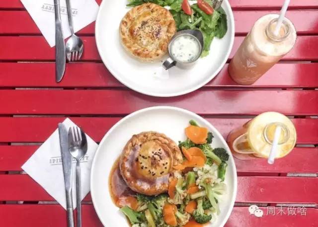 厉害了!魔都这条路上的面包比Farine好吃，梧桐比武康路还美