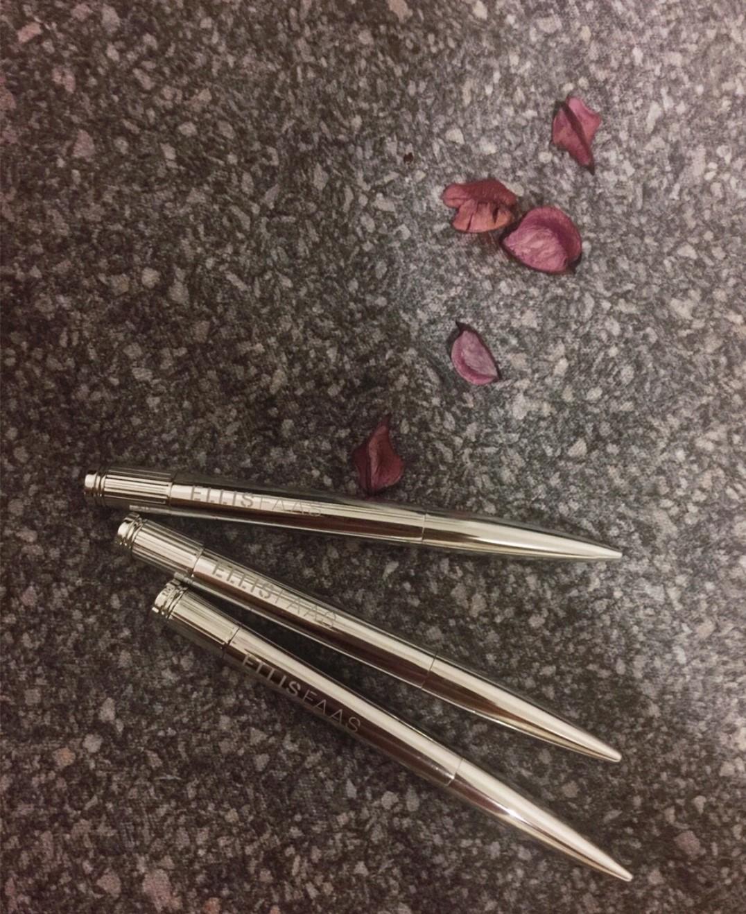 枫叶色口红哪款比较火,枫叶色口红是什么颜色