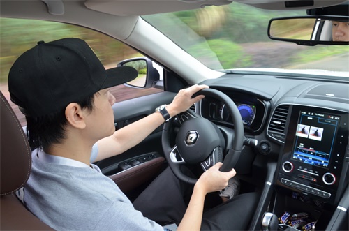 试驾2011雷诺科雷傲,2013款雷诺科雷傲进口2.5试驾