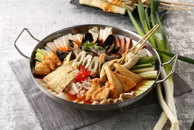 新白鹿、绿茶3折，炉鱼、乐伯部队锅半价，哈根达斯买一送一西湖边上的老牌商场，要用6天承包你的胃！