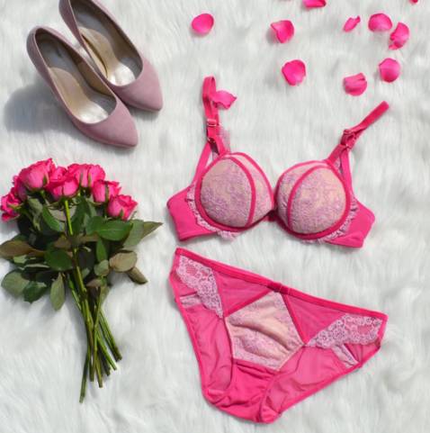 夏天卖断货的人鱼Bra,冬季推出了鲜花系列