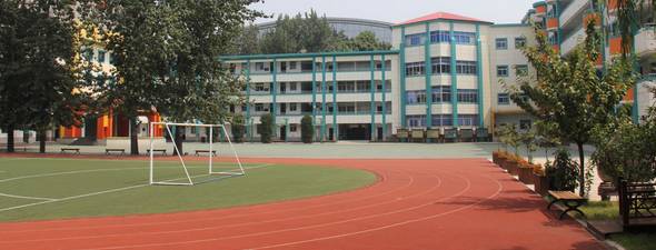 高新一小西安,西安高新一小与高新十五小关系