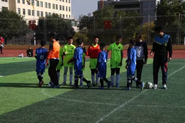 成都最近的青少年足球比赛,青少年足球锦标赛大获全胜