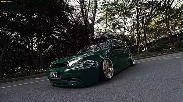 高尔夫4方向盘改装,高尔夫4内饰改装案例