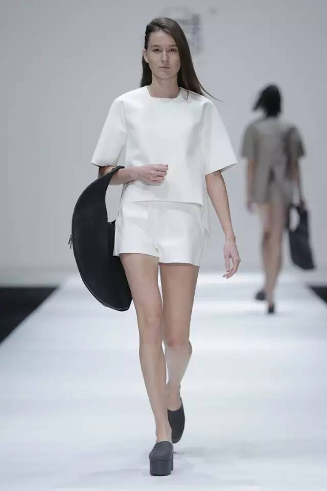 时装周特辑|Day6哇吲、LENGTHEN、陈闻、爱慕，总有一场秀打动你！