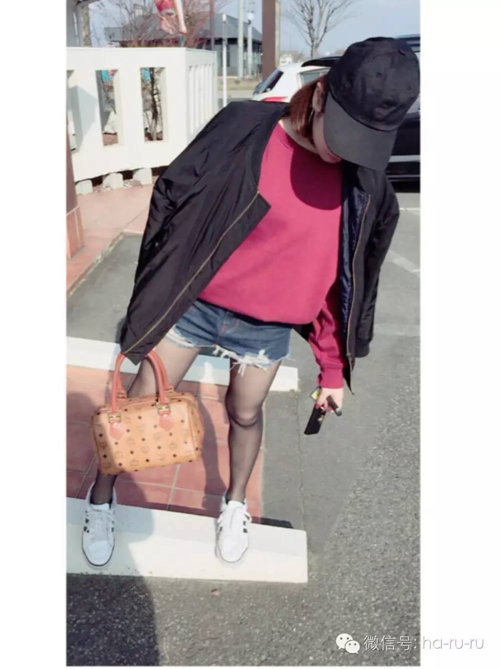 mcm的包包应该怎么搭配,mcm包包穿搭