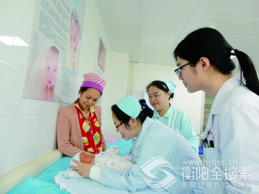 急！临产孕妇将孩子生在了的士上