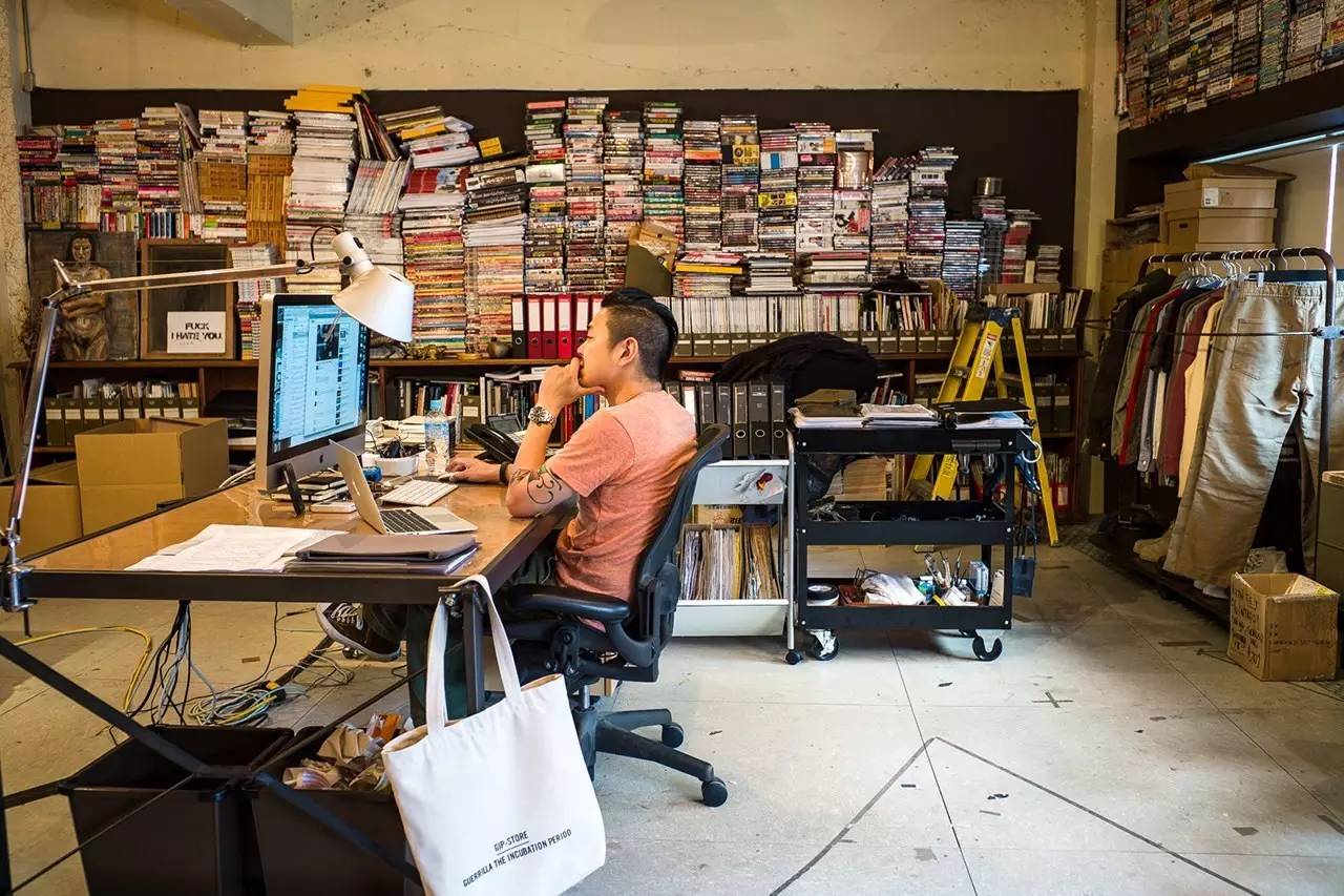 玩了这么多年lol你还不明白吗,wtaps短袖怎么看真假