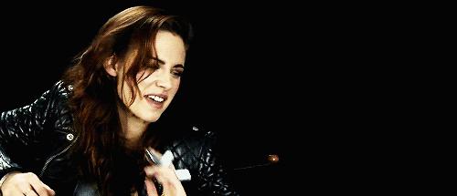 皮夹克祁同伟,赵丽颖穿红色皮夹克超酷