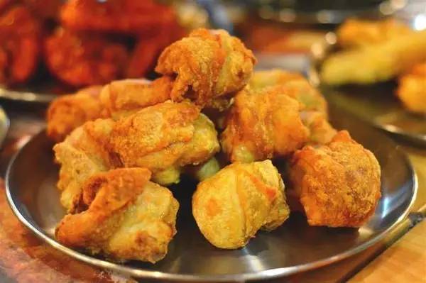 新白鹿、绿茶3折，炉鱼、乐伯部队锅半价，哈根达斯买一送一西湖边上的老牌商场，要用6天承包你的胃！