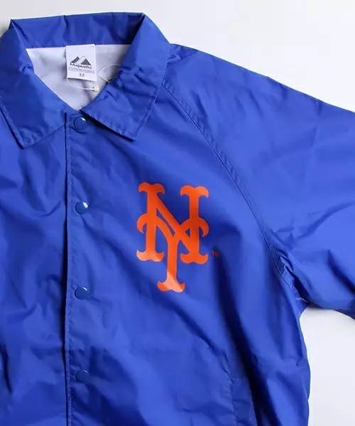 让你街头style立现的秋季单品:教练夹克