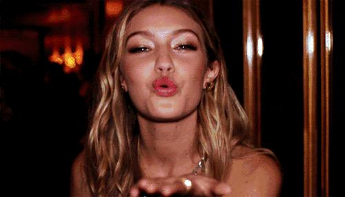 枫叶色口红哪款比较火,枫叶色口红是什么颜色