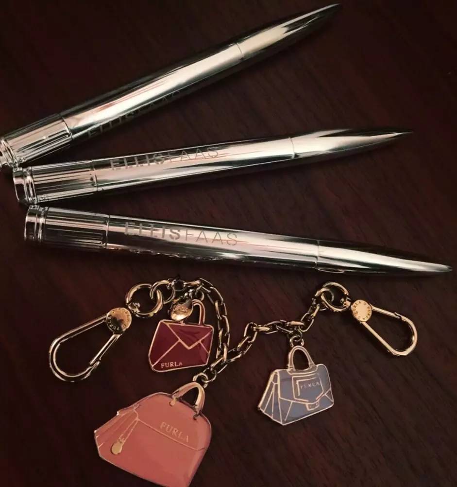 枫叶色口红哪款比较火,枫叶色口红是什么颜色