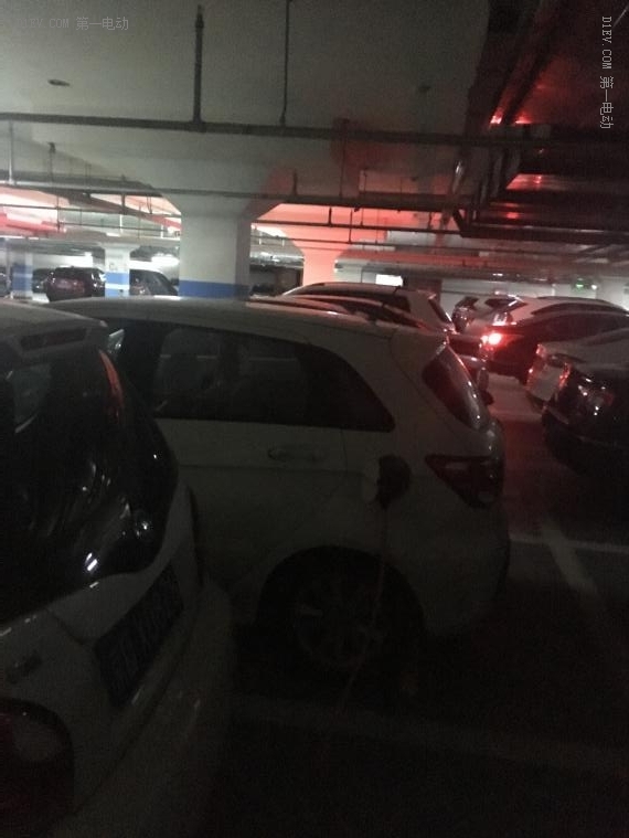 知豆电动车最新款d2s,知豆d2是代步车吗