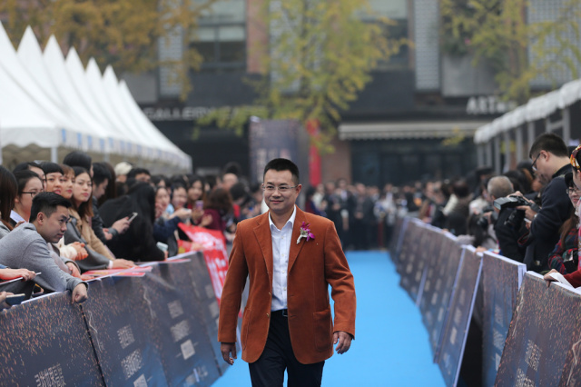 3000人挤爆东郊记忆，只为看他一眼