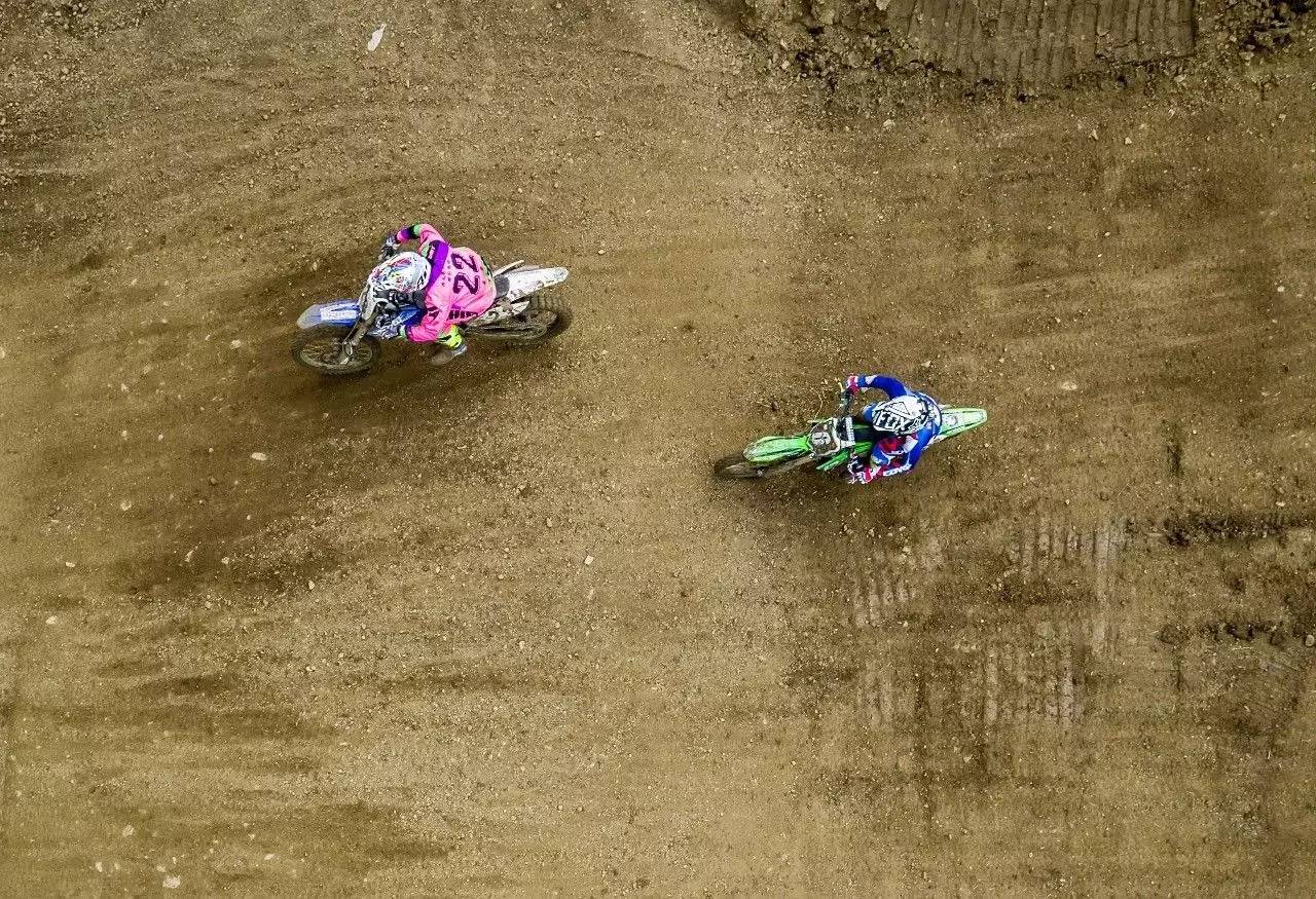 和赛车赛跑,和赛车相似的跑车