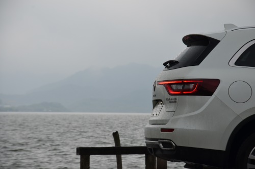 试驾2011雷诺科雷傲,2013款雷诺科雷傲进口2.5试驾