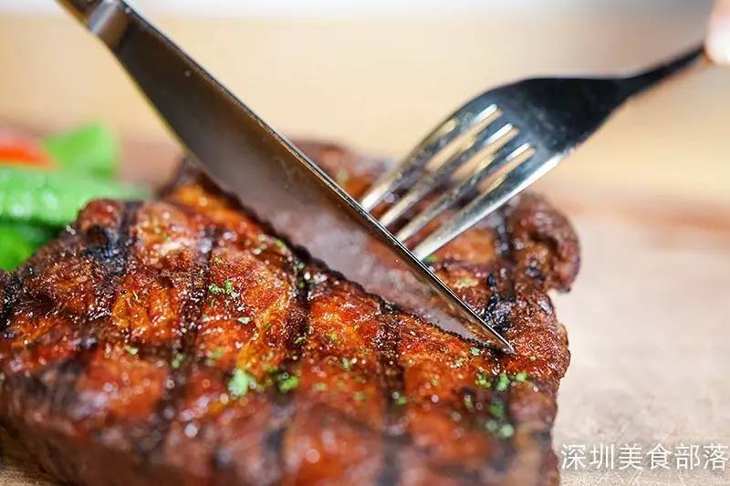 这家店，凭什么7点就能坐满，直到凌晨1点还有人舍不得走