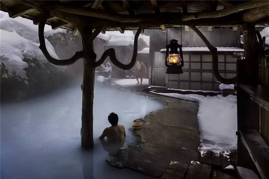 表坛劲刮东瀛风，换个方向买买买！