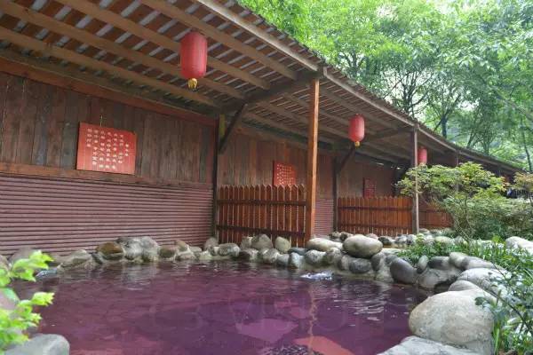 冷空气来袭！成都周边最全温泉地图，打响今秋第一泡！（内含百个免费秋游福利预告）