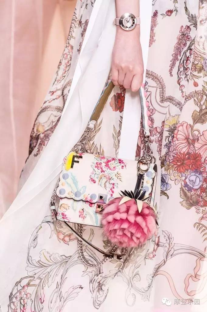 明年的买包配额，就在这30款最新美包中产生啦