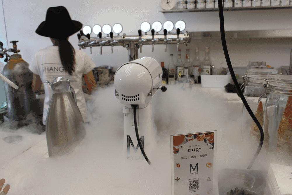 液氮冒烟冰淇淋,196度冒烟网红冰淇淋