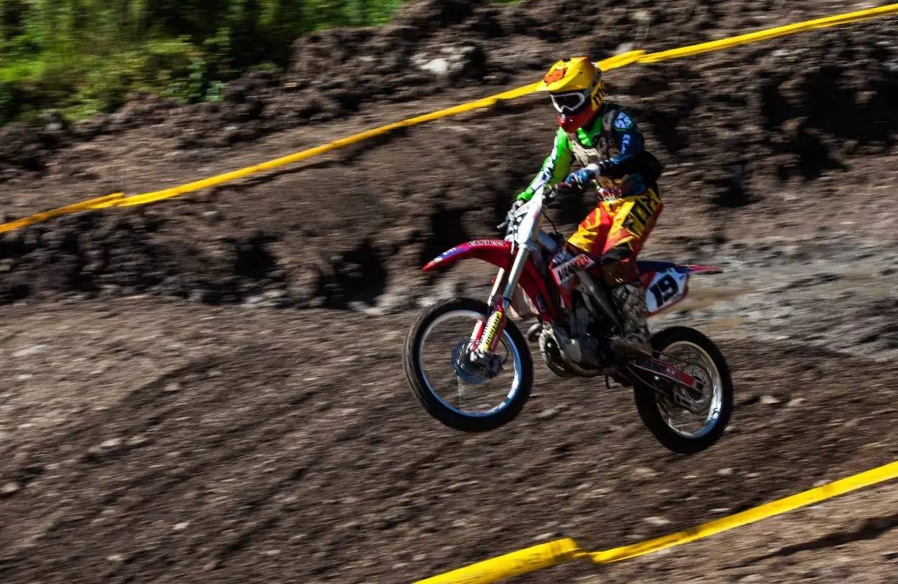 和赛车赛跑,和赛车相似的跑车