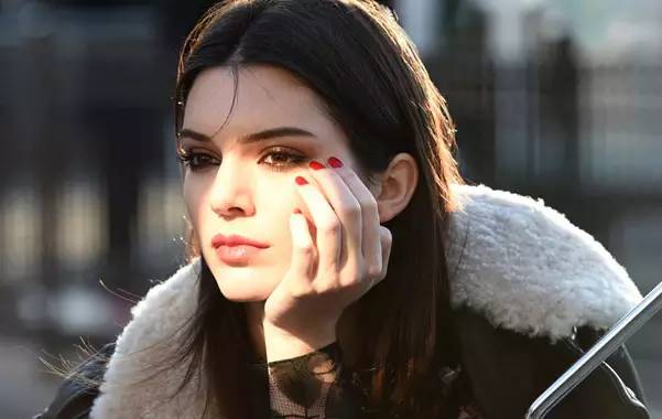 U天使热议丨祛痘成功堪比换脸？不信你问问她