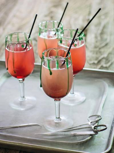 惊声尖叫万圣节|如何用一杯鸡尾酒迅速进入邪魅狂狷世界?