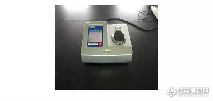 冰糖雪梨适合秋天吃吗,冰糖雪梨又甜又多汁