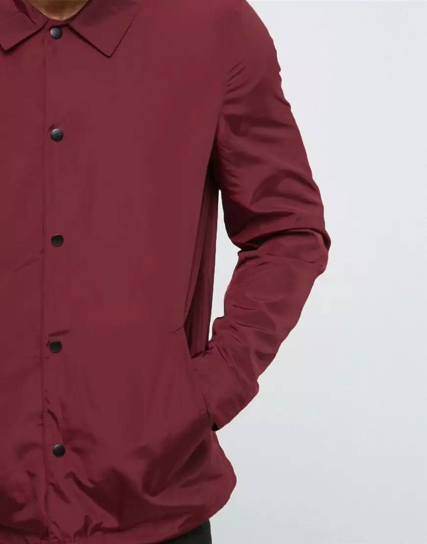 让你街头style立现的秋季单品：教练夹克