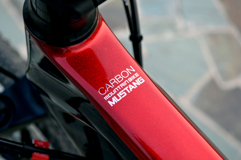 山地车碳纤维铝合金骑行感受,山地车铝合金碳纤维骑行感受