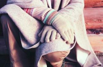 晚上睡觉双脚总是热是怎么回事,睡一晚上脚都不热是什么情况