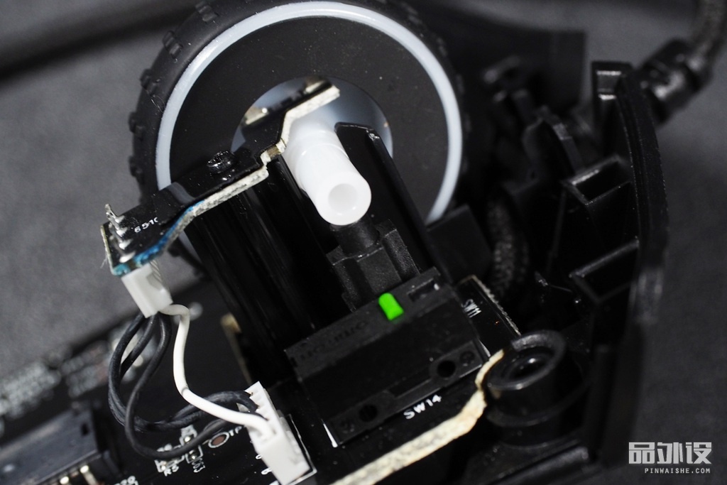 雷蛇3500dpi炼狱蝰蛇鼠标怎么拆,雷蛇razer炼狱蝰蛇v2鼠标调试