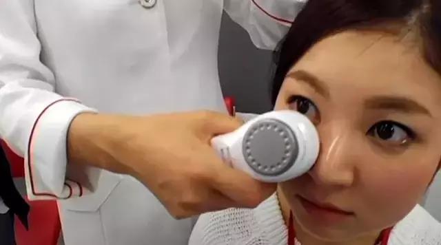 杨幂素颜秒杀沈梦辰 (杨幂沈梦辰卸妆)